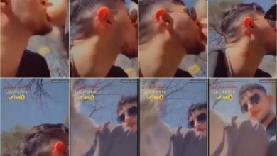 واد وحبيبته اللبوة ف الحديقة تحت شجرة تمصله زبه ويلعب ف كسها بصوابعه البت غرقت ايده بلبنها - أفلام سكس في اماكن عامة