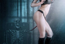 قصة خدام الشيشة في الكافية والزبونة المسيطرة - قصص فيمدوم وخضوع