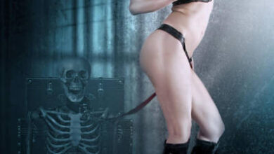 قصة خدام الشيشة في الكافية والزبونة المسيطرة - قصص فيمدوم وخضوع